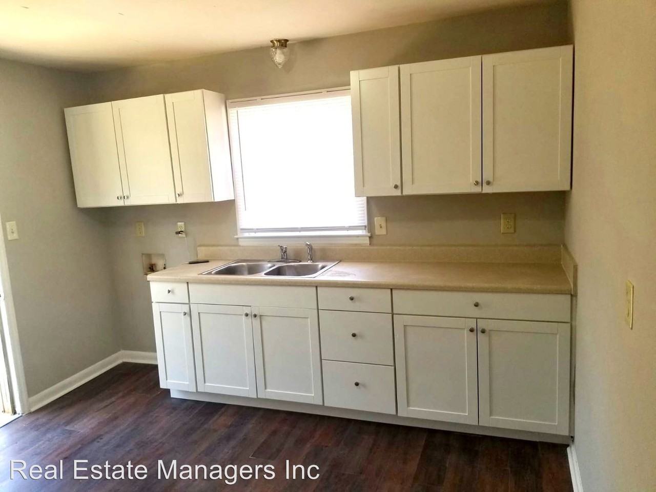 345 Glenrock Dr - Photo 2 of 4