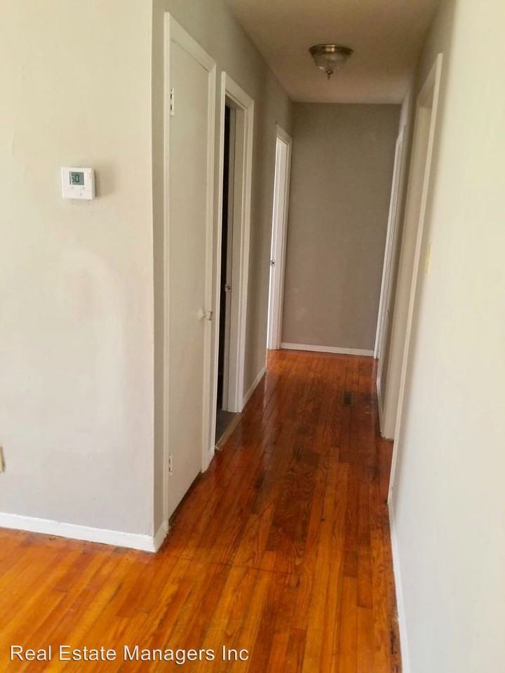 345 Glenrock Dr - Photo 3 of 4