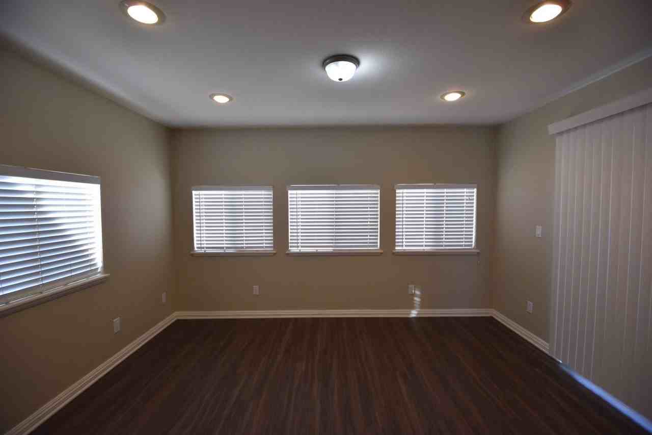 1941 Shamrock Ave - Photo 2 of 19