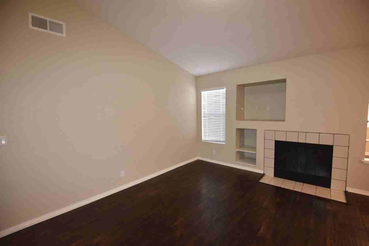 1941 Shamrock Ave - Photo 3 of 19