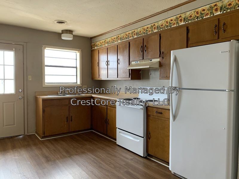 110-130 Mccullough Ave - 122 Ll #122LL - Photo 2 of 6