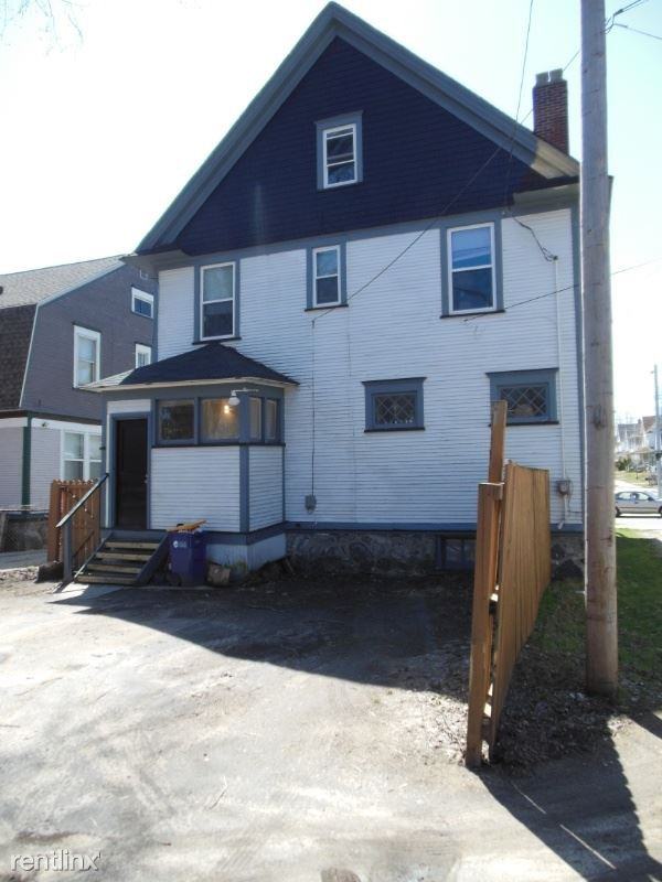 1159 Lake Dr Se - Photo 3 of 27