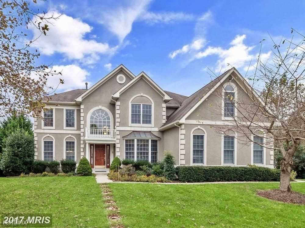 6817 Creekwood Ct - Photo 2 of 15