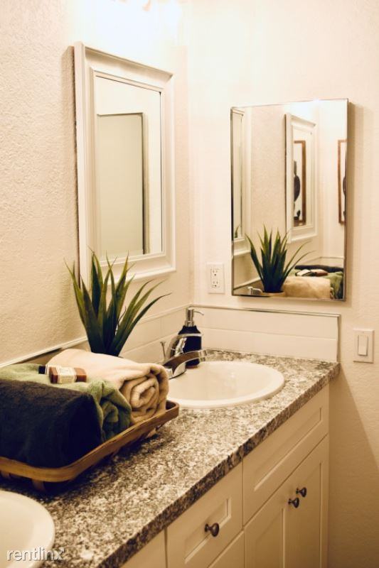 5589 N Mica Mountain Dr - Photo 2 of 5