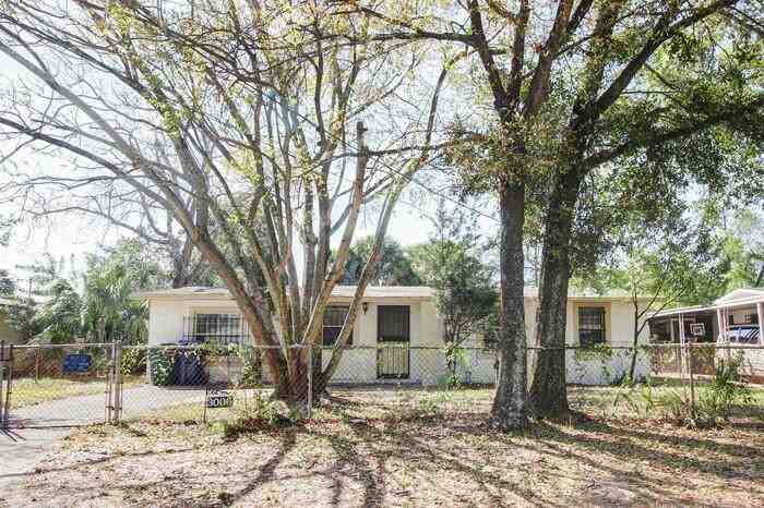 3006 Arrow St - Photo 3 of 50