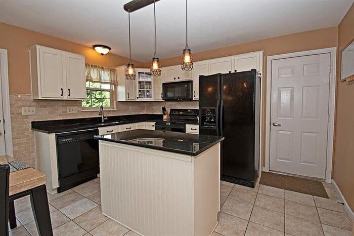 6755 Old Mars Crider Road - Photo 2 of 19