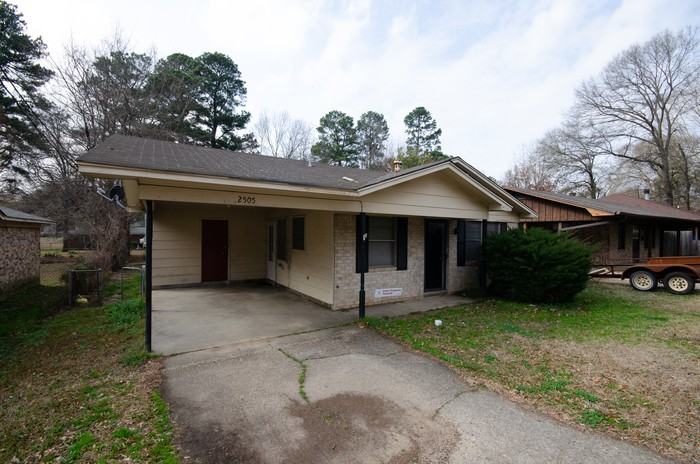 2505 Grand Avenue - Photo 3 of 11