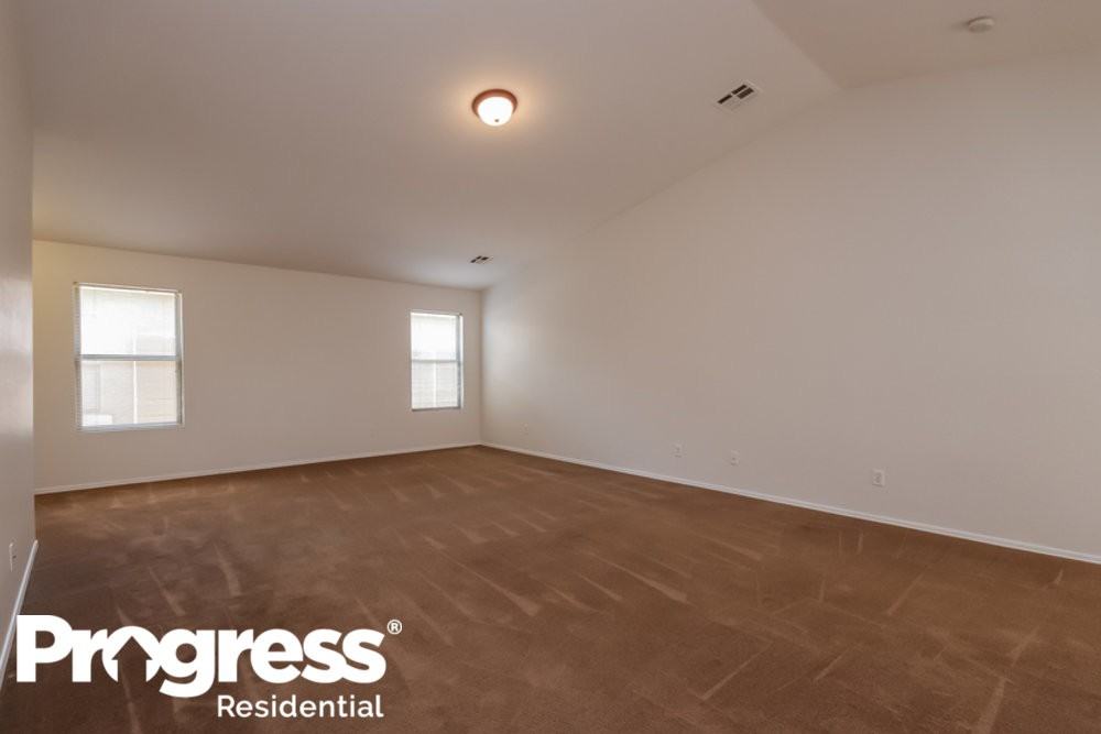 7352 W Alicia Dr - Photo 3 of 15