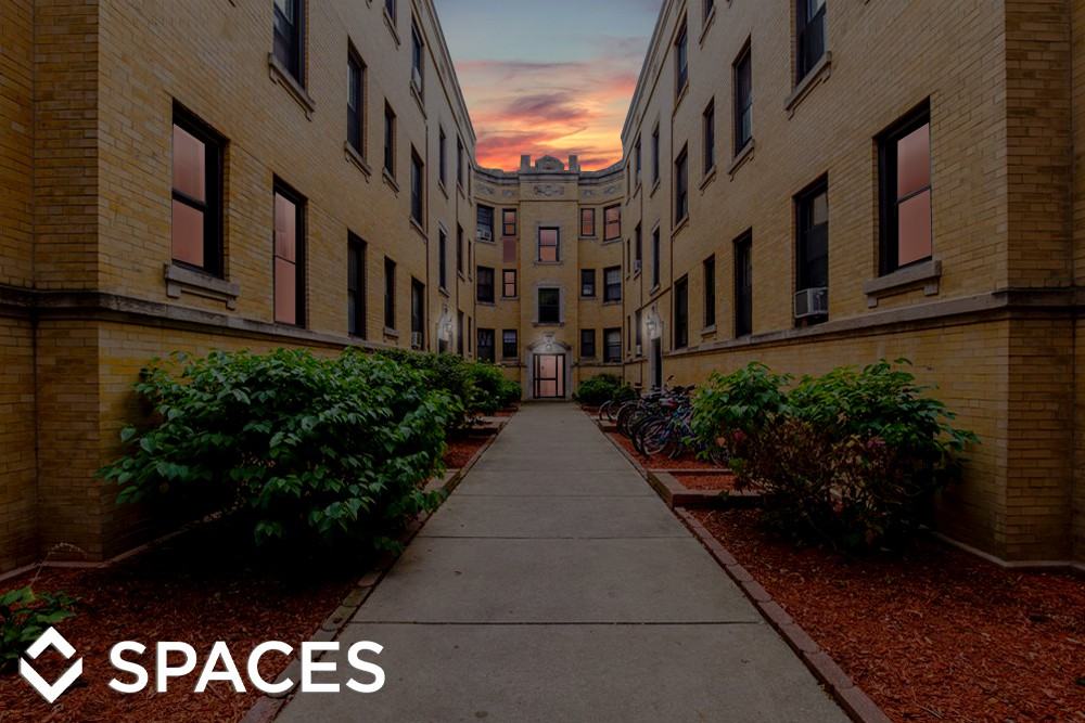 428 W Belden Ave - Photo 2 of 50