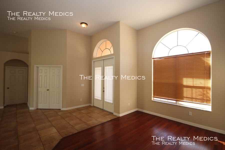 3193 Farland Dr - Photo 2 of 14