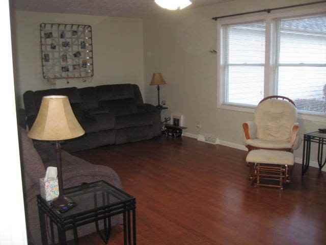 331 Oak - Photo 3 of 16