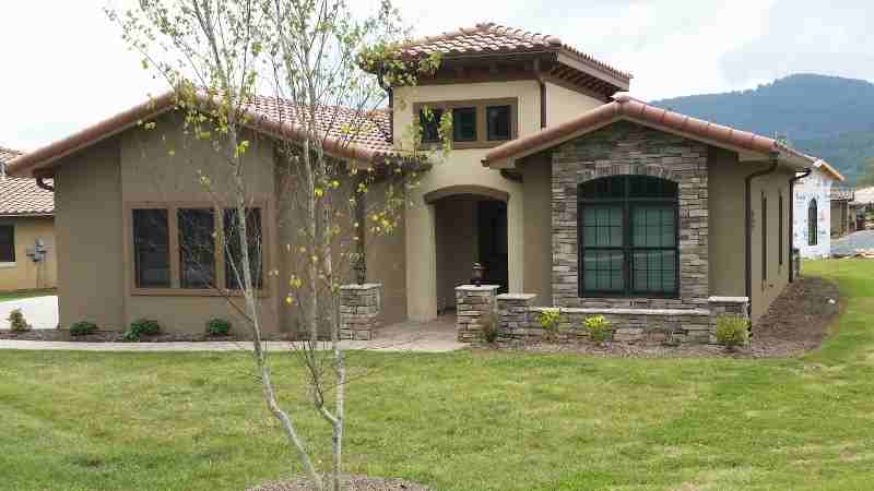 4 Pacifico Dr - Photo 2 of 14