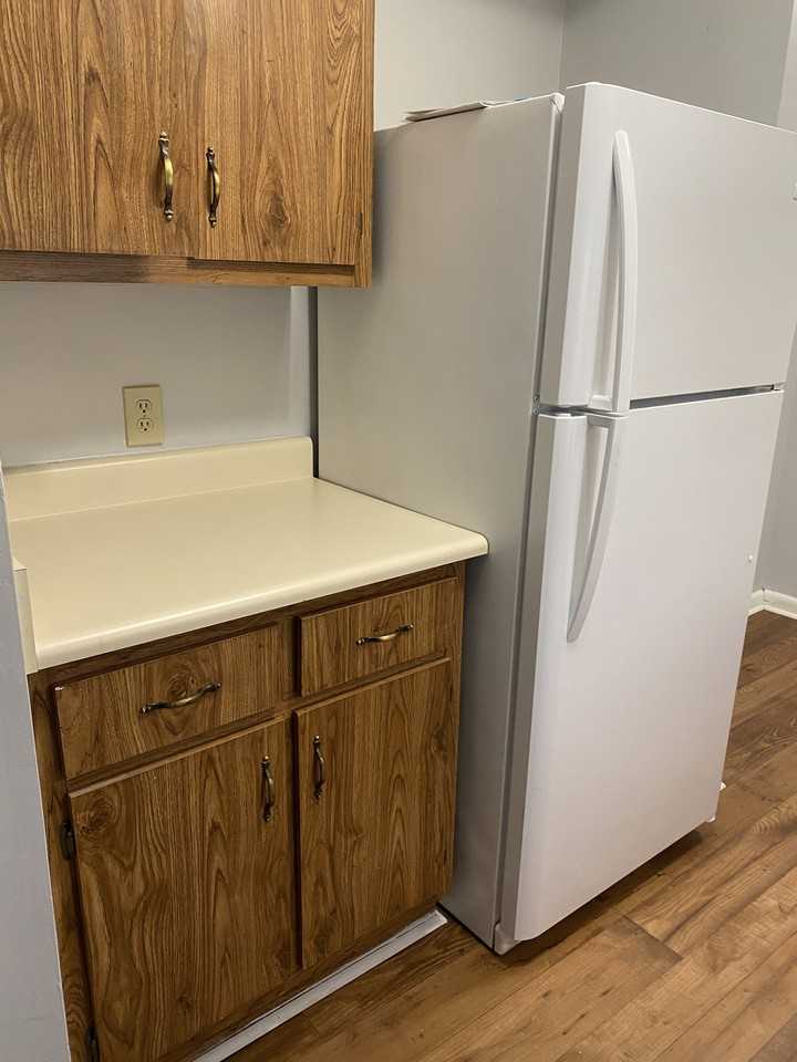 Oakleaf Apartments - Photo 3 of 5