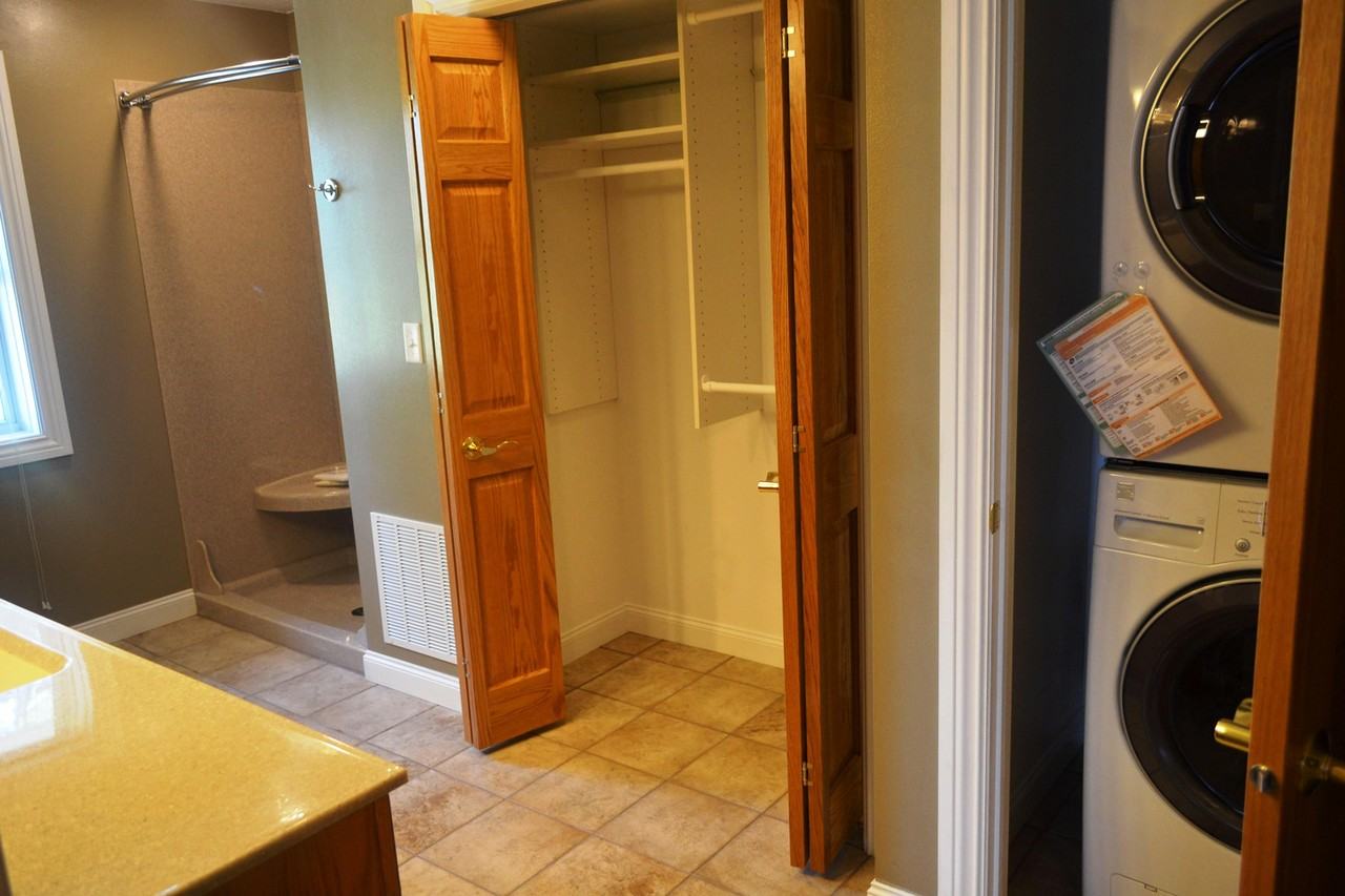 2717 41st St - Photo 2 of 8