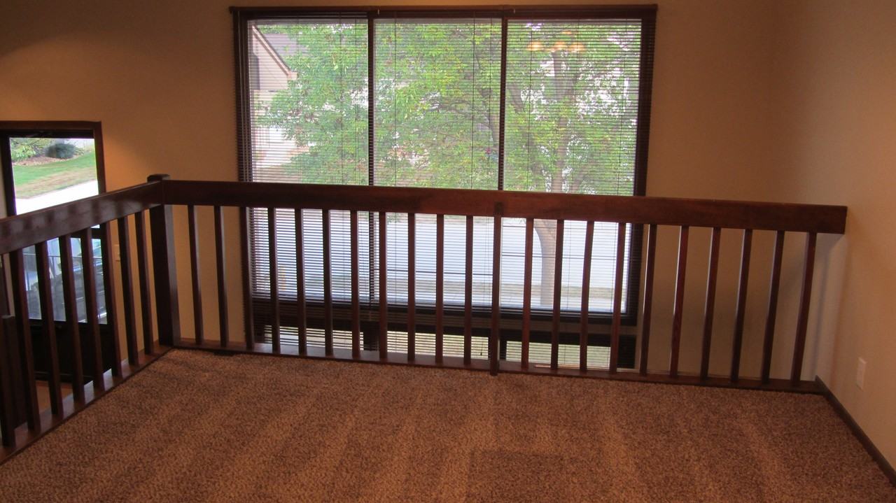 6617 S 110th St - Photo 3 of 11