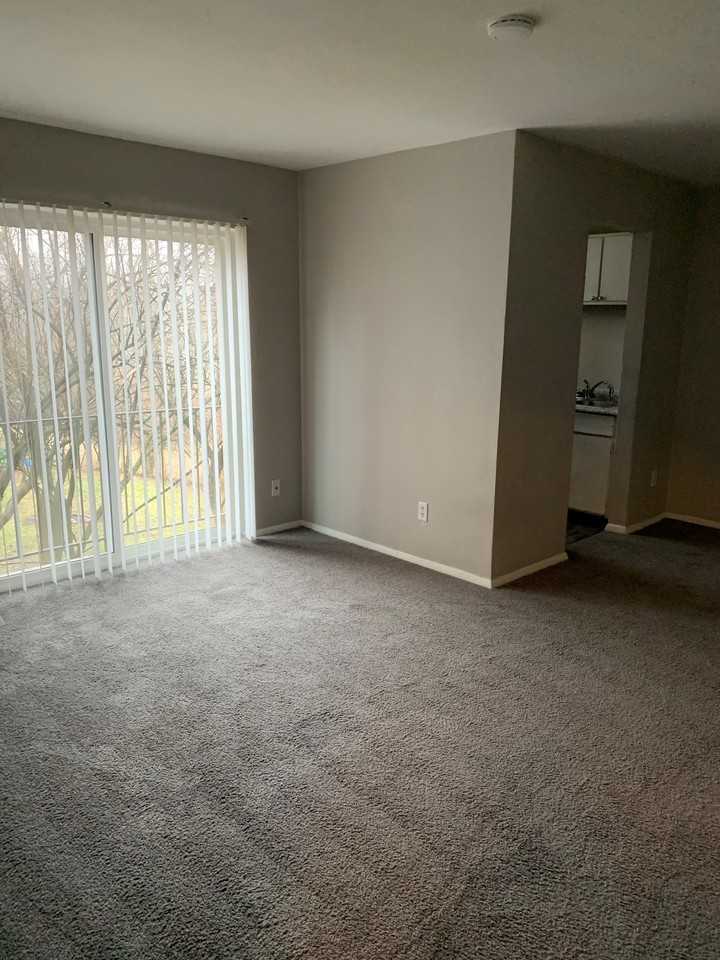Briarwood Apartments - Photo 2 of 5