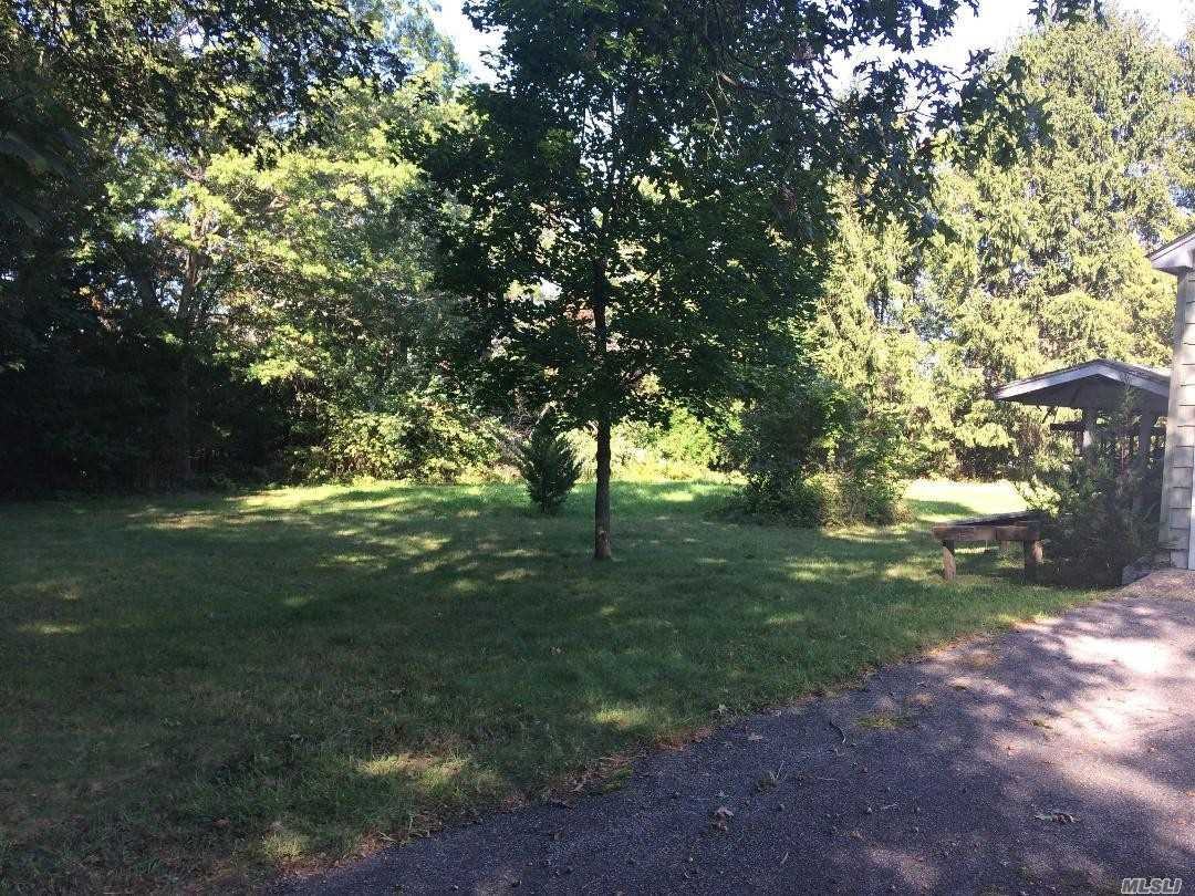 37 East Wind Dr - Photo 2 of 4