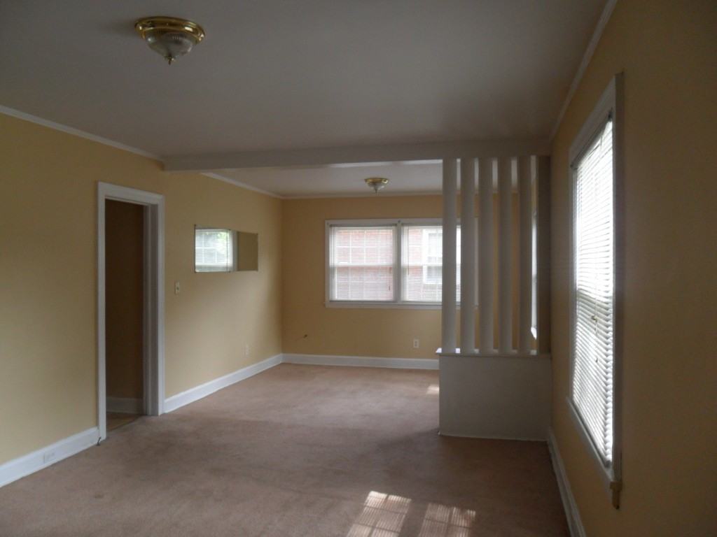 1314 Skyview Rd - Photo 2 of 15