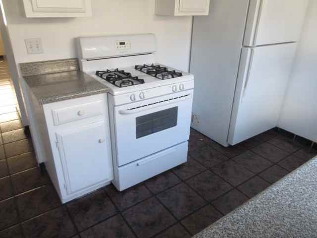 W. 37th Pl. & S. Vermont Ave. - Photo 3 of 24