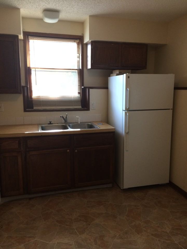 4466 Lexington Dr - Photo 2 of 7