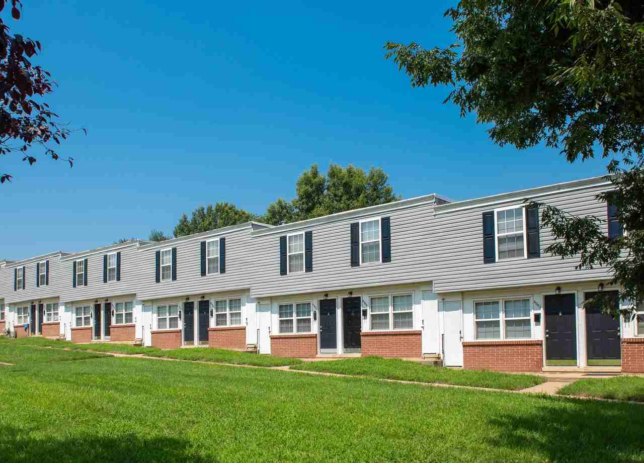 3953 McDowell Lane - Photo 3 of 14