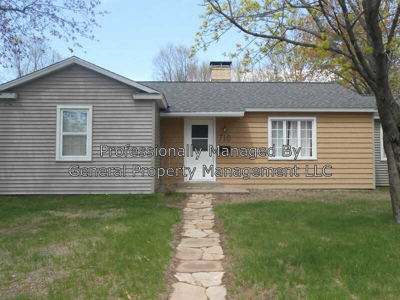 710 Summit Ave - Photo 2 of 11