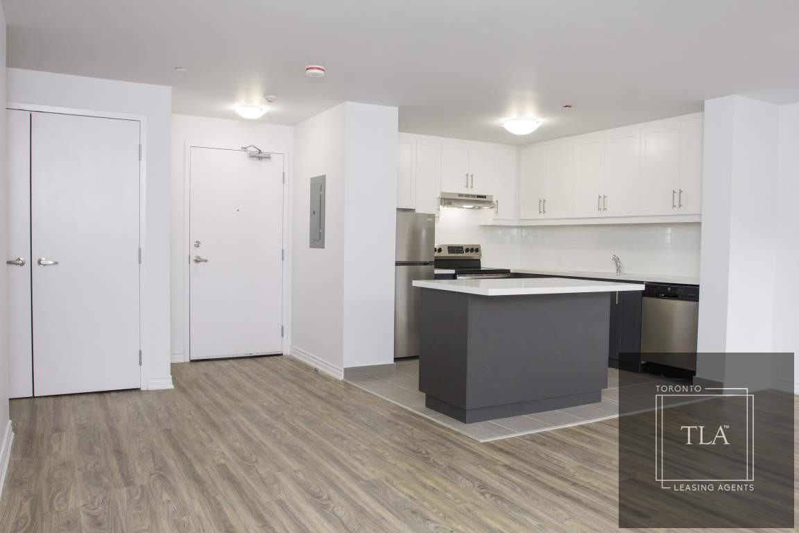 4 Antrim Crescent #1 - Photo 3 of 8