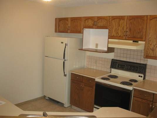 71 Appletree Cres. SE - Photo 2 of 9