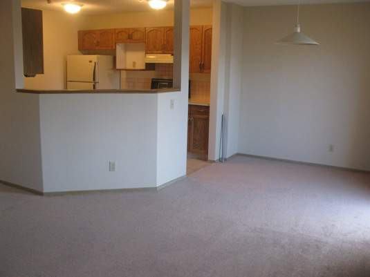 71 Appletree Cres. SE - Photo 3 of 9