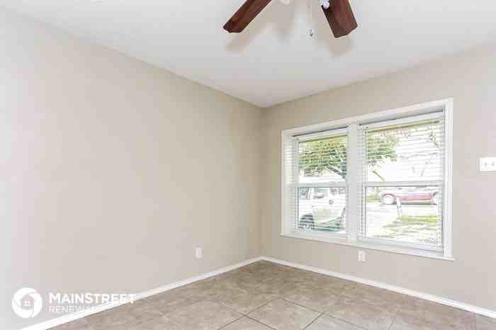 2704 Hardy Place - Photo 3 of 16