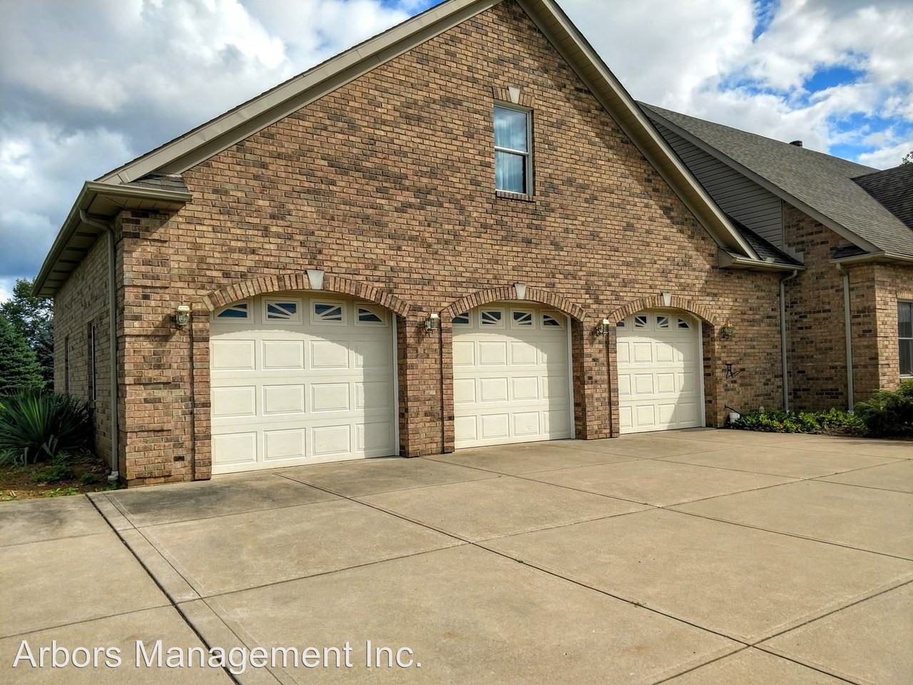 1012 Rooster Ct - Photo 2 of 21