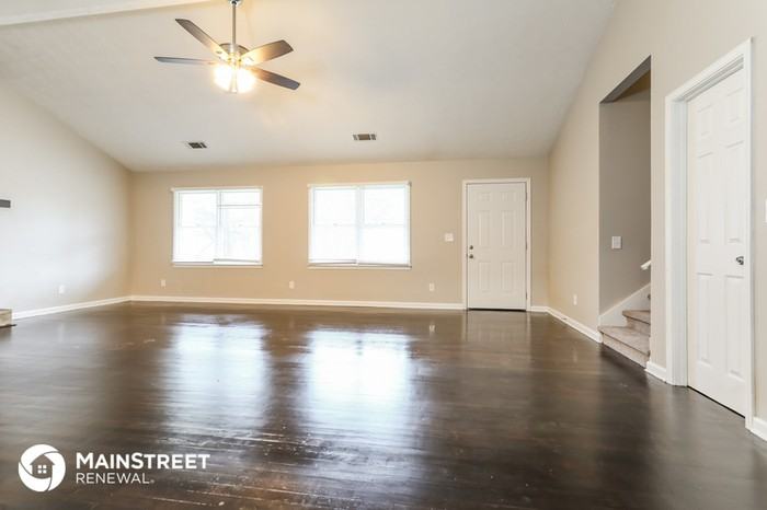 245 Christy Lane - Photo 3 of 13