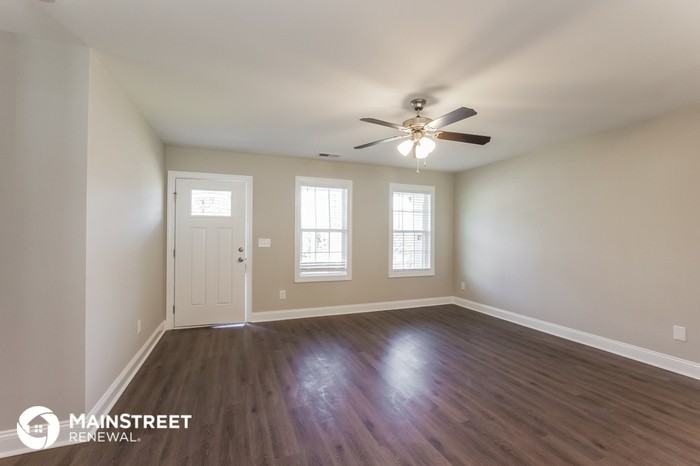 705 Sylvan St Sw - Photo 3 of 16