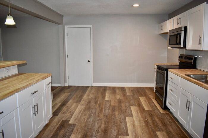 8800 East 71 Terrace - Photo 3 of 25