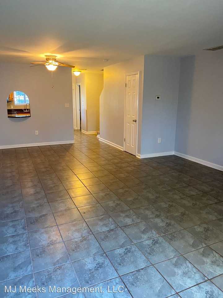 426 Brucken Strasse - Photo 2 of 6