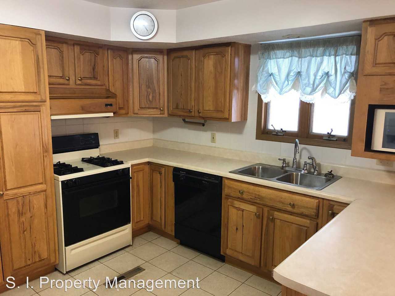 21875 Illinois Ave. - Photo 2 of 12