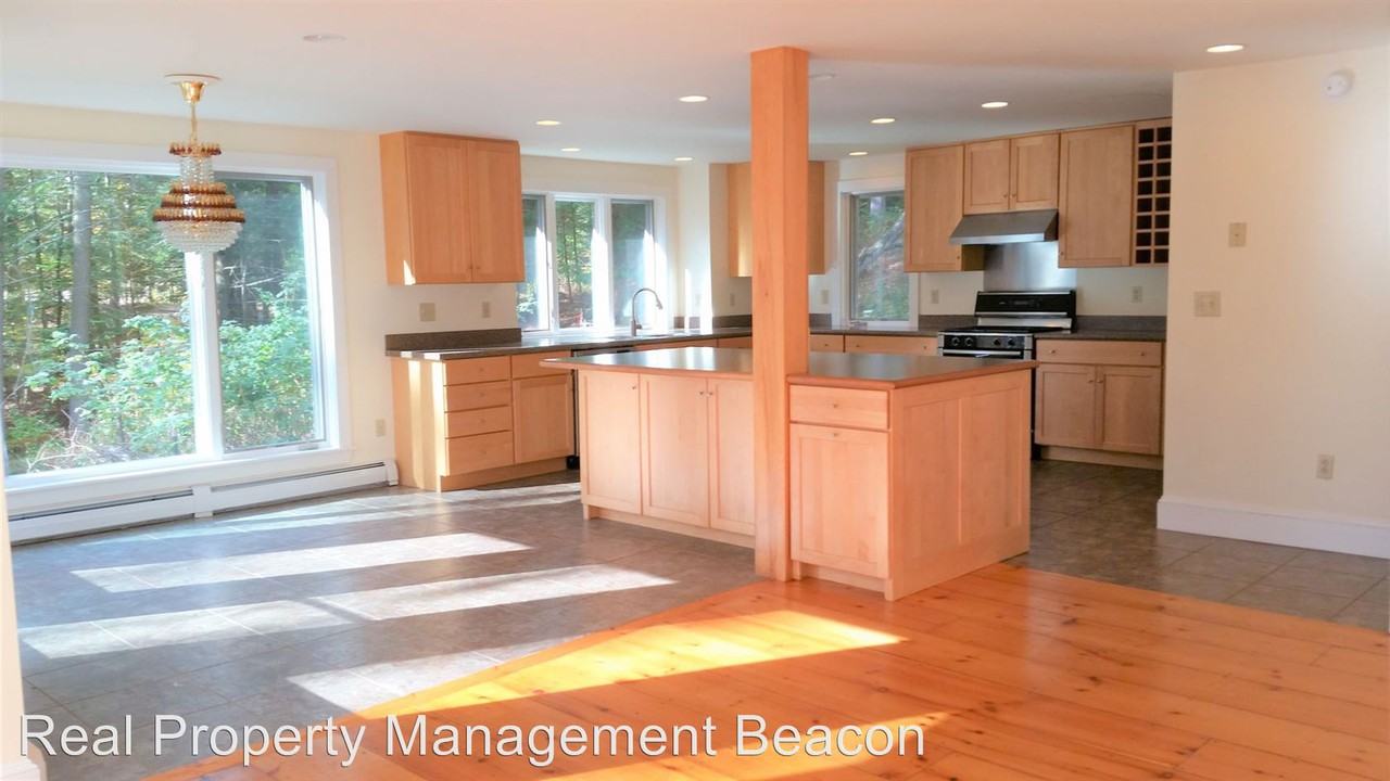 322 Hanover Center Rd - Photo 2 of 12