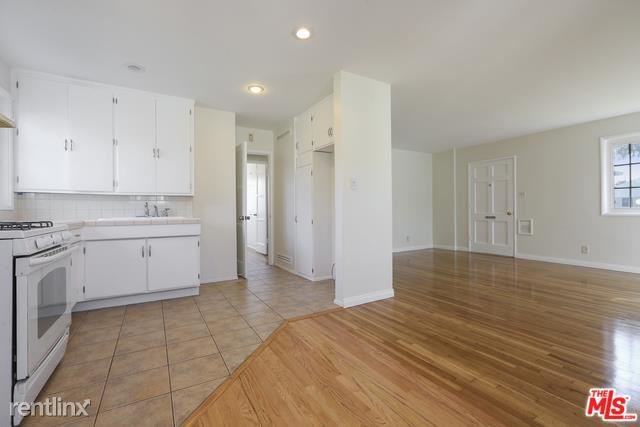 8326 Barnsley Ave - Photo 2 of 10