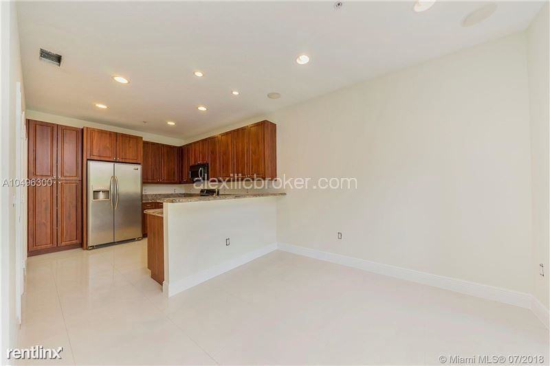 2953A Virginia St - Photo 3 of 8