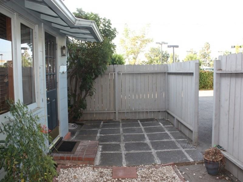 111 Country Club Dr - Photo 2 of 16