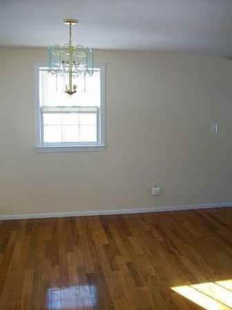 25 Lee St - Photo 3 of 11