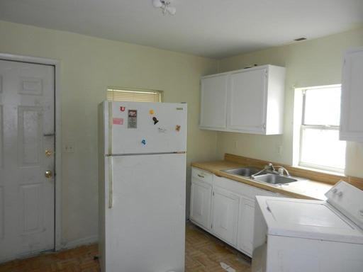 2427 Ruffin St - Photo 3 of 7