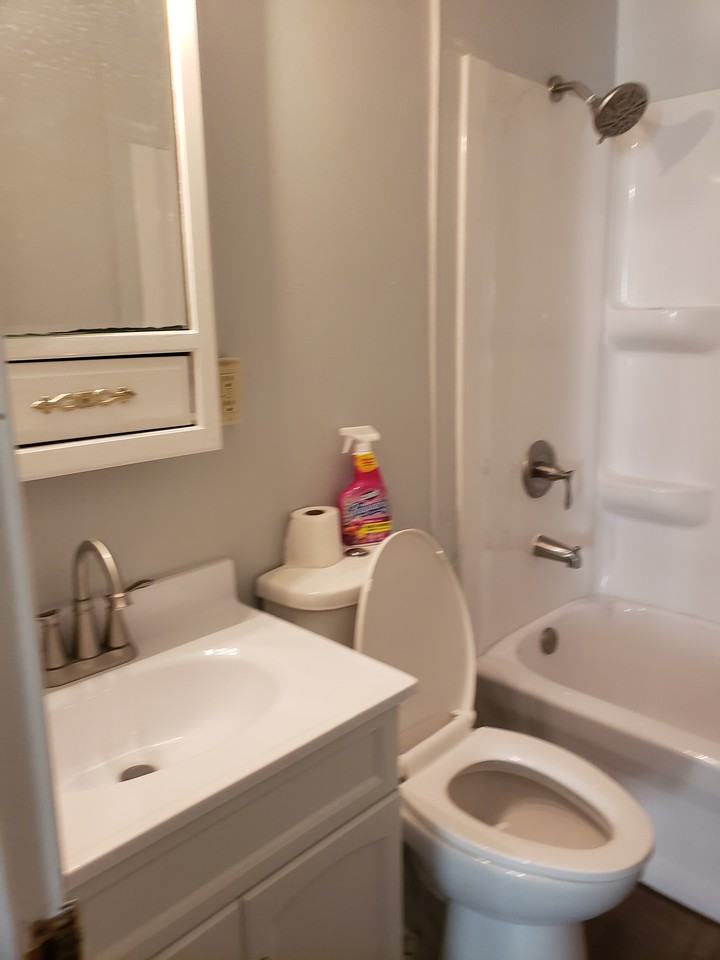 515 14th Street #2bdrm - Photo 2 of 4
