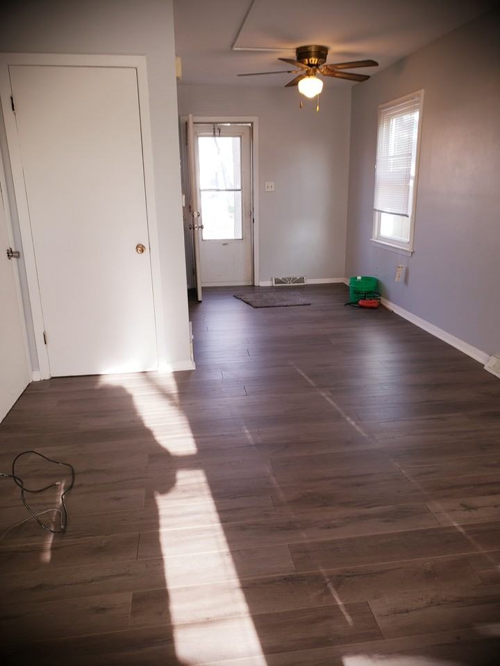 515 14th Street #2bdrm - Photo 3 of 4