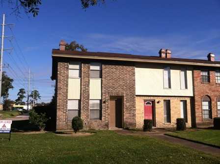 2700 N 16th St - Photo 2 of 5