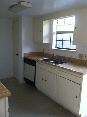 2700 N 16th St - Photo 3 of 5