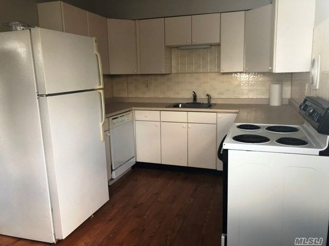 210 Oakview Ave - Photo 2 of 5