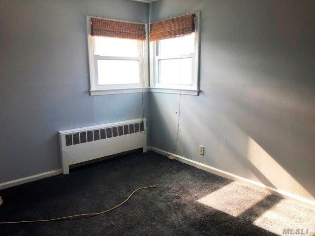 210 Oakview Ave - Photo 3 of 5