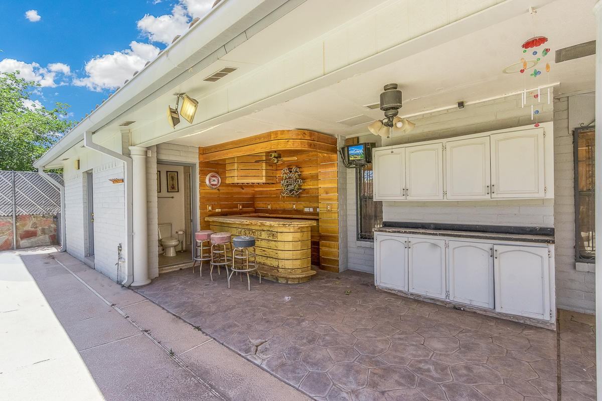 4719 Frankfort Avenue - Photo 3 of 47