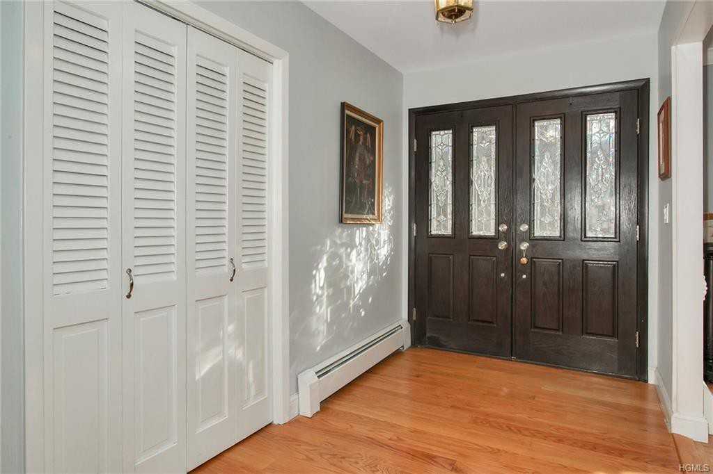 152 Waters Edge - Photo 2 of 22